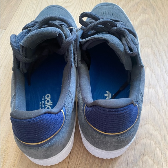 NWT Men’s Adidas Tyshawn Jones Carbon/navy sneaker size 10 - Picture 7 of 13